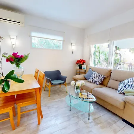 Apartment Net By Family Homes *